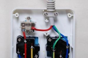 [广州耶筑装饰]电源插座怎么接 电源插座使用注意事项