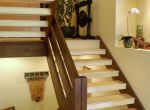 [银川生活家装饰]楼梯扶手的优选——木质扶手
