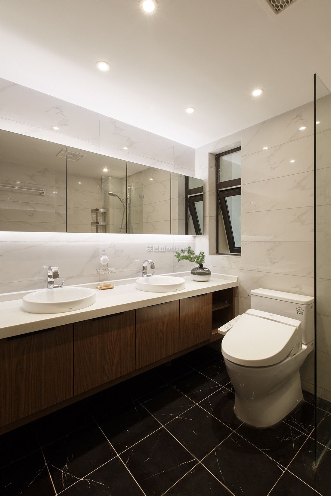 卫生间洗漱台图片 卫生间墙砖装修效果图片