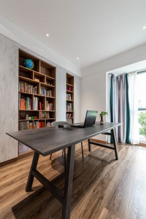 书房书桌设计装修 书房书桌设计 书房木地板装修效果图