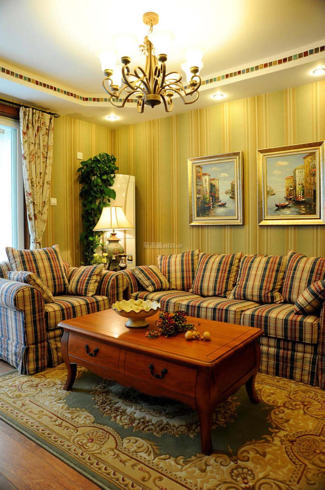 美式客厅沙发效果图 美式客厅沙发背景墙效果图