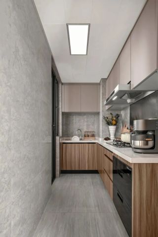 上海102平现代风格家庭厨房装修设计