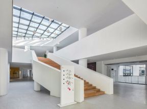 广州学校教学楼室内楼梯设计图片