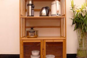 [广元梦想家装饰]厨房置物架选择什么材质的好，厨房置物架的种类有哪些！