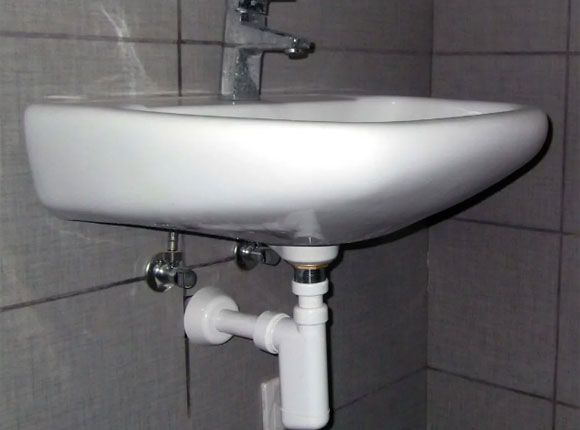 [百合装饰]卫生间装修不可忽视的存水弯问题,否则会"臭气熏天"!