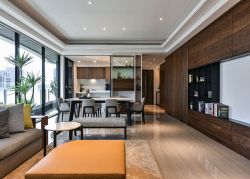 广州180平旧房翻新客餐厅地面瓷砖图片