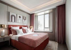 2023广州旧房翻新卧室窗帘装饰图片
