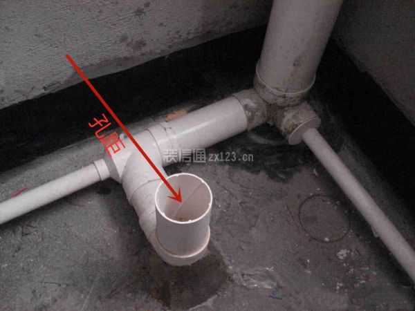 卫生间下水管道的孔距
