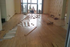 [南京鲁公大宅装饰]木地板怎样安装才算规范？木地板安装流程