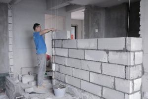[南京业之峰装饰]轻质砖和红砖砌墙哪个好?轻质砖砌墙牢靠吗?