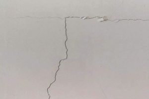 [重庆天古装饰]墙面裂纹怎么处理 不同裂纹的不同处理方法推荐