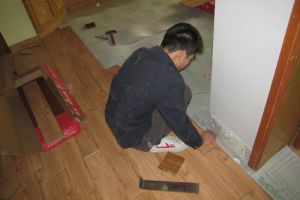 [太原鑫品尚装饰公司]旧地板翻新施工注意事项以及翻新流程有哪些？