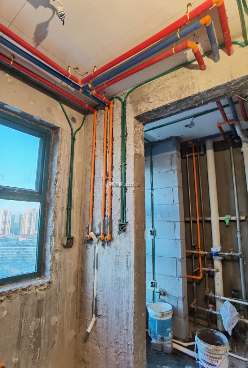 亮马家园施工阶段:水电结束,即将贴砖