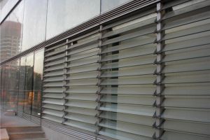[上海千竹空间设计]铝合金百叶窗有什么优势？特点介绍