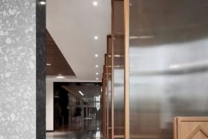 [南京寸界装饰公司]360平极简办公室装修案例，优雅简约！