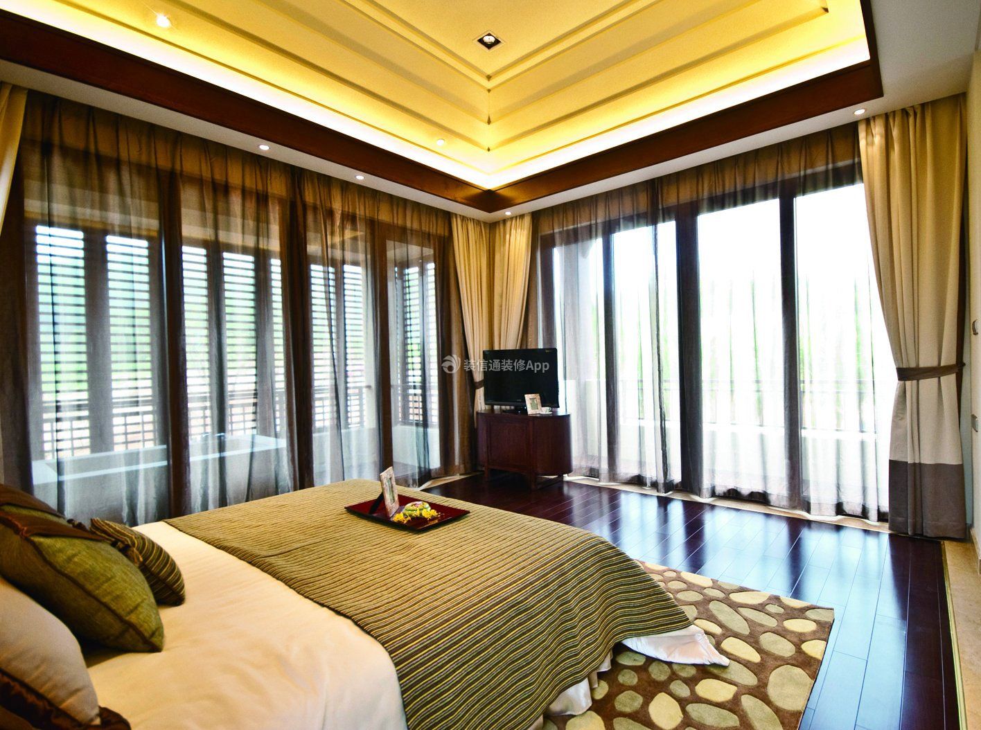 东南亚风格卧室窗帘装饰效果图片