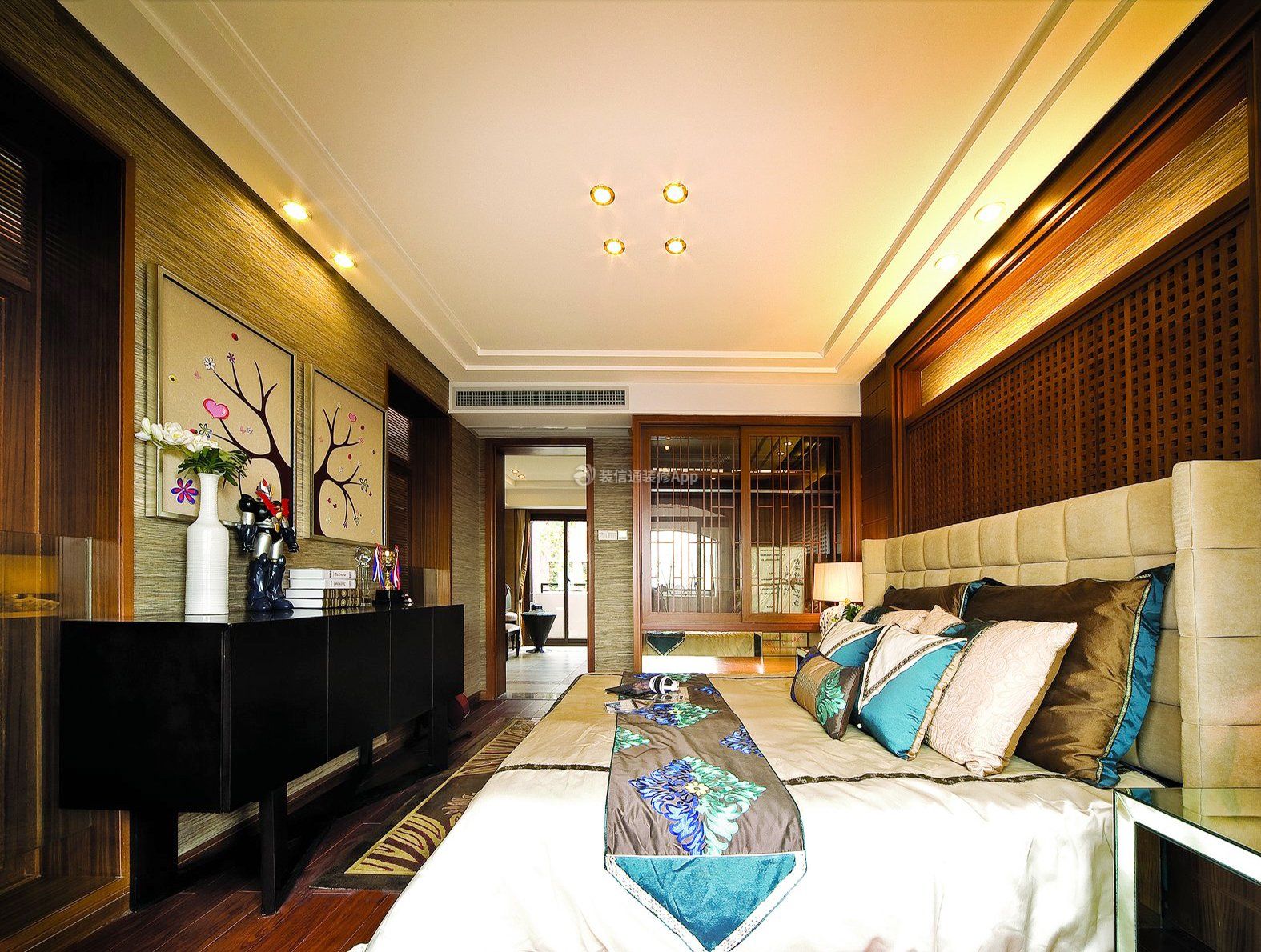 600平东南亚别墅卧室装修设计实景图片: