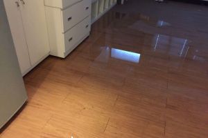 [诚润装饰]地板渗水是什么原因 地板渗水的解决方法