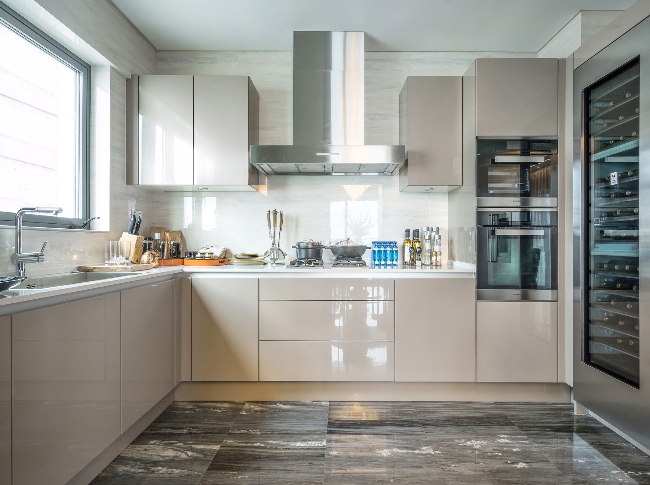 2023家庭房子室内厨房装修效果图片