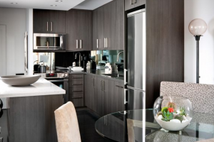小型厨房装修建议，巧妙利用软装增加空间感