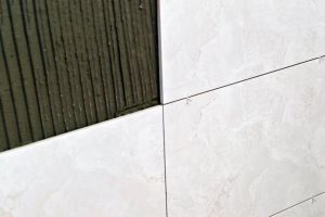 [南宁中庭装饰]瓷砖薄贴法什么意思？与传统贴法的区别是什么？