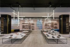 [北京阔典装饰]鞋店怎么装修设计才能吸引顾客？