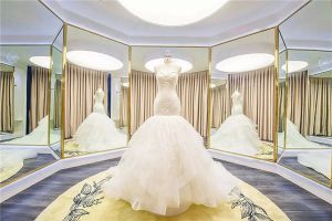 [北京京正装饰]婚纱店这么设计才能吸引顾客眼光！