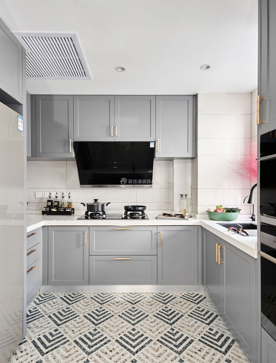 欧式风格四居室厨房地砖装潢设计效果图: