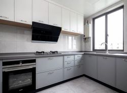四居室厨房橱柜装修设计效果图片