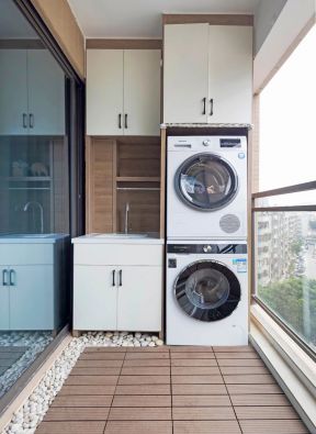 阳台洗衣柜装修效果图 阳台洗衣房设计