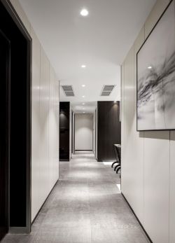现代简约风格家庭室内走廊装修效果图片