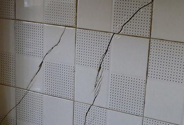 [武汉平价装修]瓷砖开裂了怎么修复 瓷砖开裂的处理办法