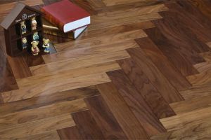 [缔宇装饰]木地板铺贴步骤 铺贴木地板需注意的事项