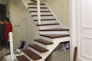 [深红墙装饰]别墅楼梯材质有哪些 别墅楼梯保养小技巧