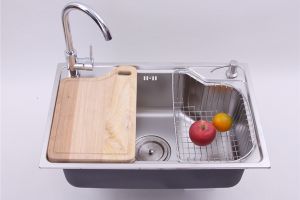 [深圳迪赛装饰]洗菜盆边缘漏水怎样解决 洗菜盆如何打扫