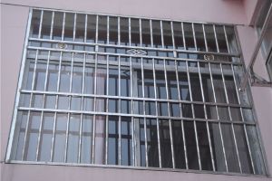 [荣城辉装饰]防盗窗的类型有哪些 防盗网和防盗窗哪个好