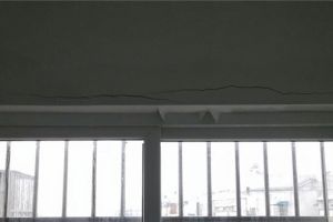 [深圳湛艺装饰]阳台窗户漏水的常见原因和解决方法 阳台漏水如何防治