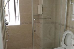 [绵阳集美装饰]浴室隔断门如何选，玻璃隔断如何装修