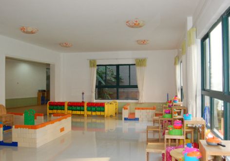 幼儿园现代风格2000平米装修案例
