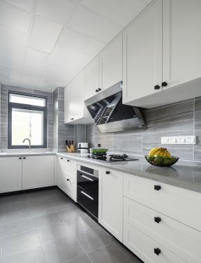 120平方米家庭厨房橱柜装修效果图