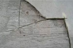 [儋州逸轩装饰]墙面开裂是什么原因，如何修复？