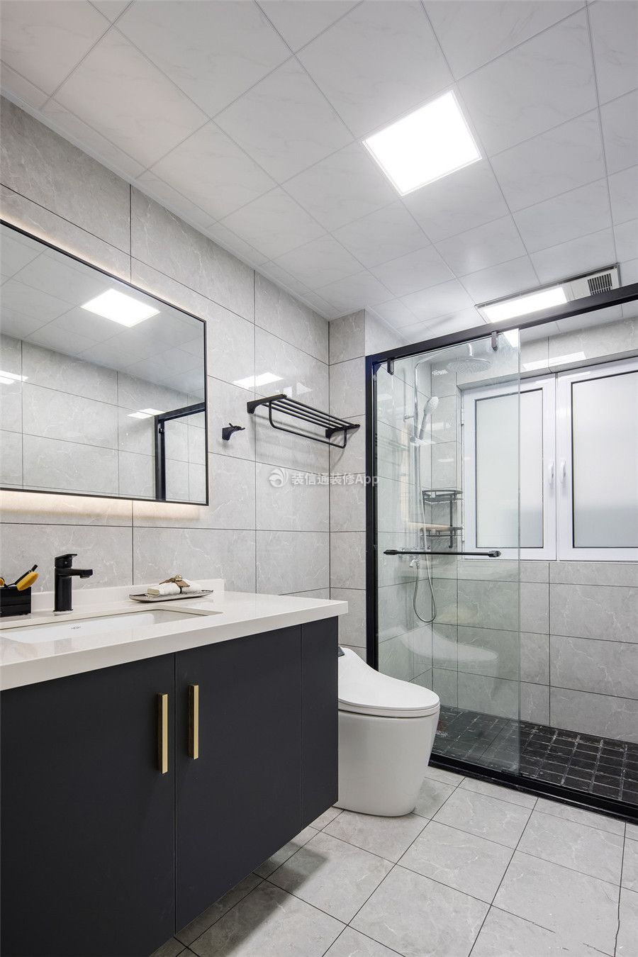 110平方三室两厅卫浴间装修设计图赏析