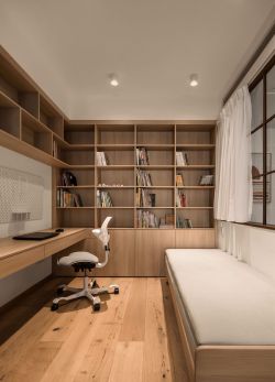 2022三室两厅一厨一卫小书房设计图片