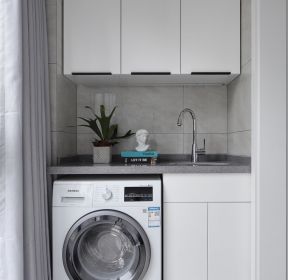 生活阳台洗衣机柜装修设计实景图-每日推荐