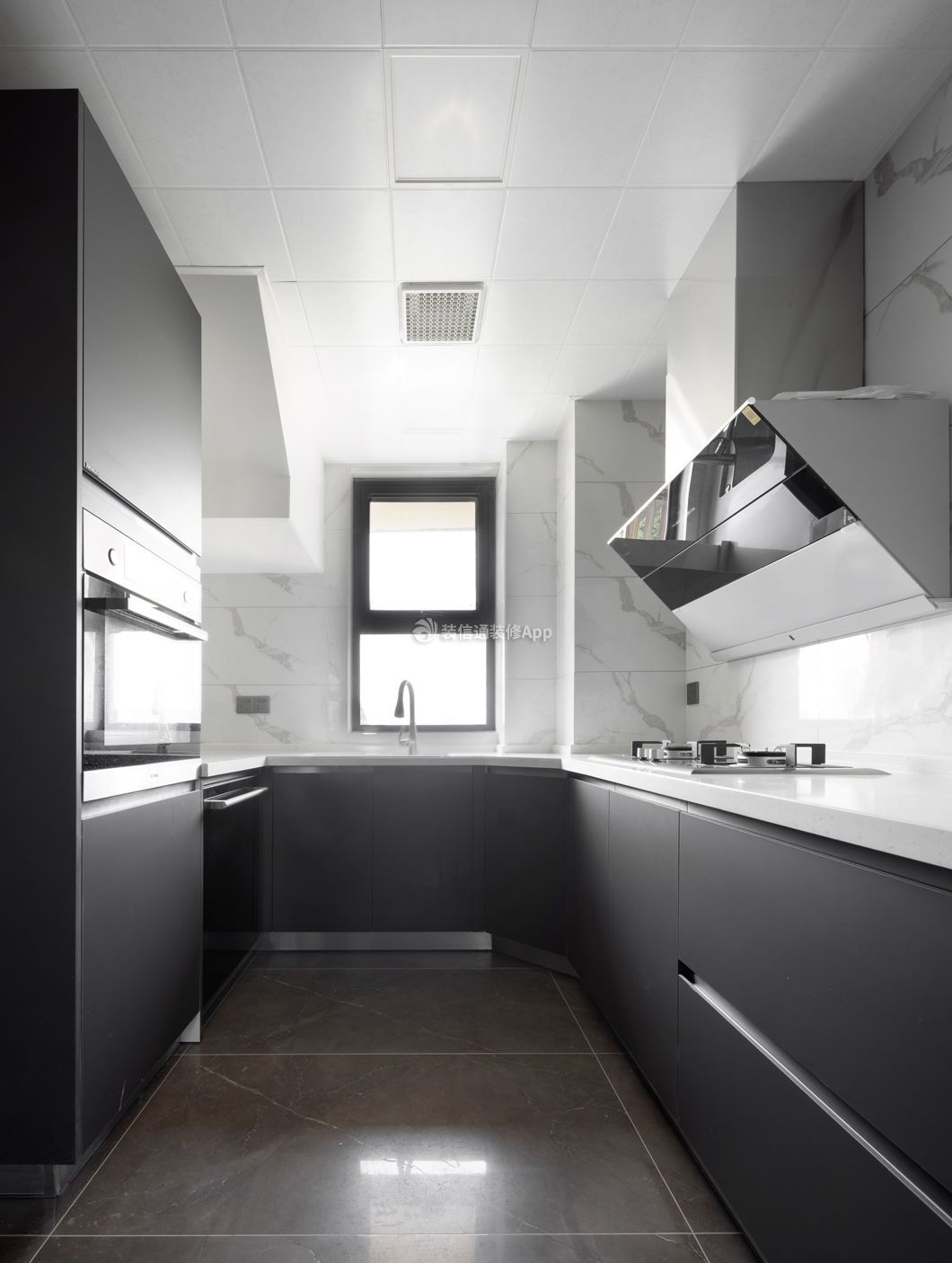 现代简约厨房，灰白两色玩出高级感 - Idea匠人设计效果图 - 每平每屋·设计家