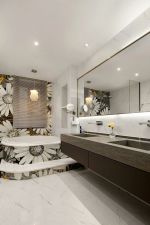 别墅卫生间砖砌浴缸设计效果图
