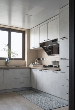 小户型厨房橱柜装潢设计效果图