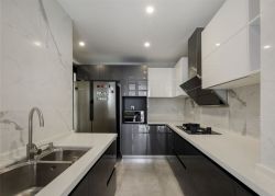110平新房厨房现代风格装修设计图