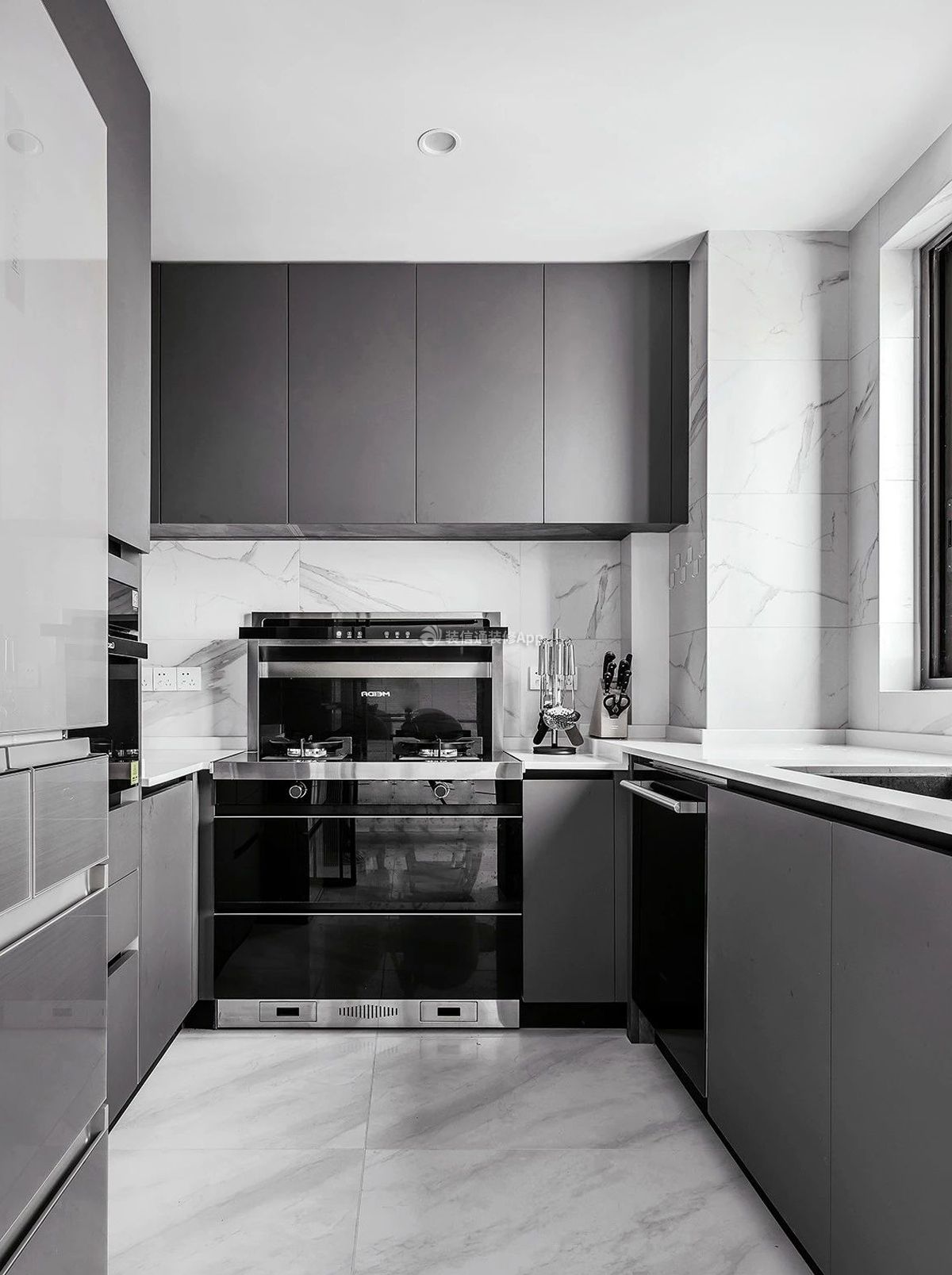 简约风格厨房灰色橱柜装饰效果图