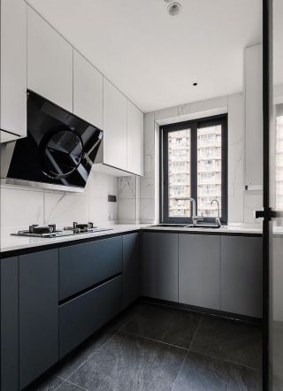 现代风格L型厨房装修设计实景图